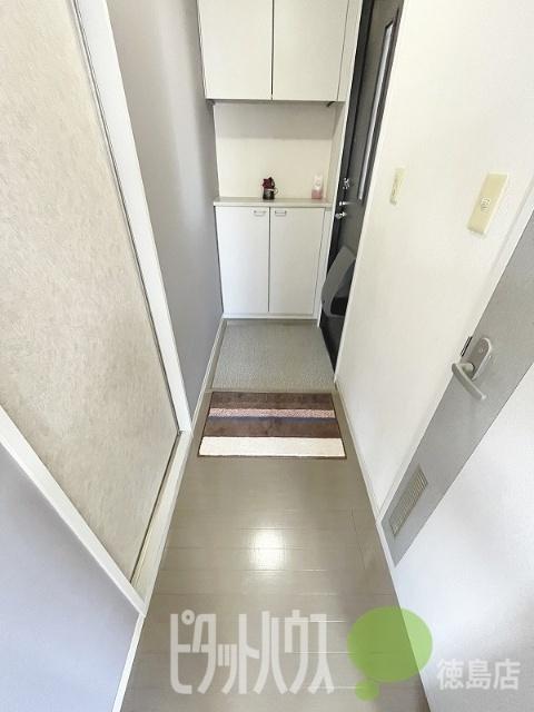 徳島市西新浜町アパート 玄関