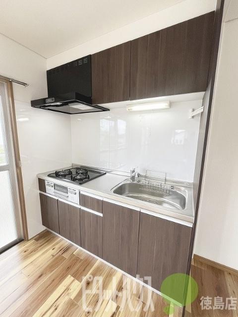 徳島市昭和町マンション キッチン