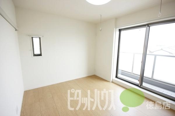 徳島市上吉野町マンション 部屋画像