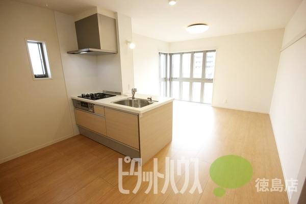 徳島市上吉野町マンション 部屋画像