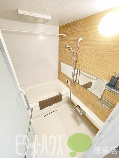 徳島市蔵本元町マンション バス／シャワー