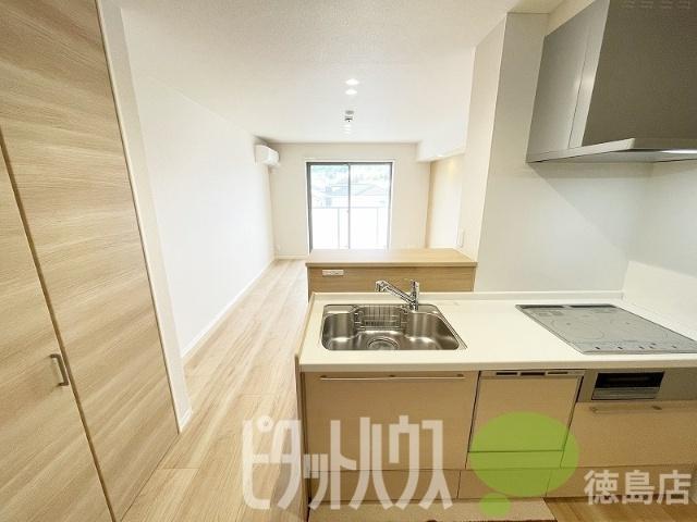 徳島市蔵本元町マンション キッチン