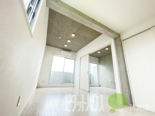 小松島市小松島町マンション リビング