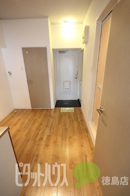 ヴィゴラス壱番館 玄関