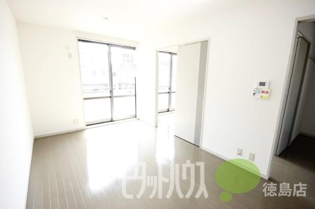 徳島市南沖洲アパート リビング