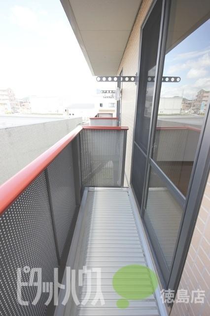 徳島市西新浜町アパート バルコニー