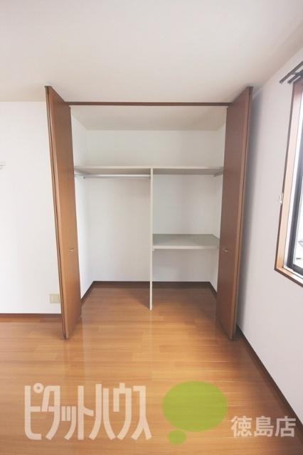 徳島市西新浜町アパート 収納