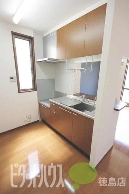徳島市西新浜町アパート キッチン