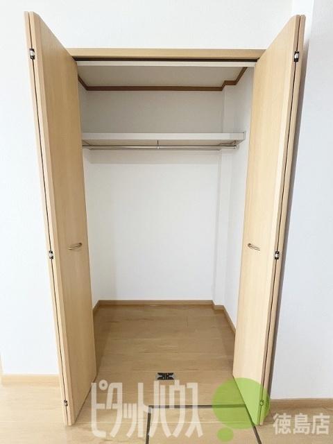 小松島市日開野町アパート 収納
