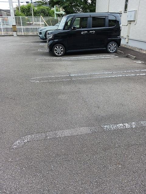 アクア・アルテＡ（103） 駐車場