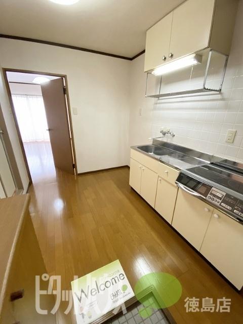 徳島市大原町アパート 玄関