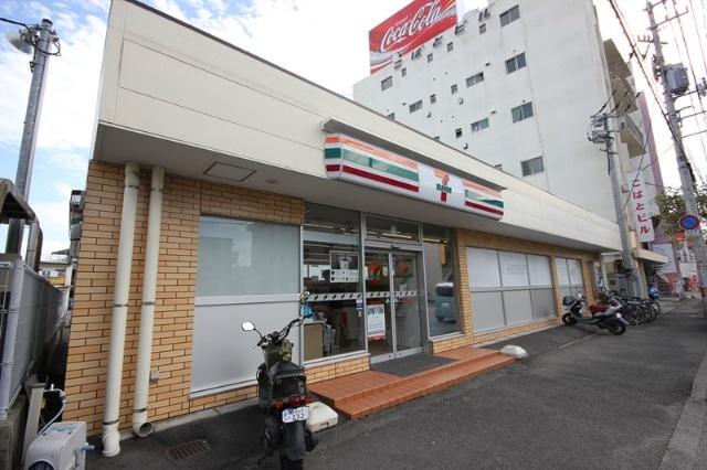 セブンイレブン徳島助任橋店：139m
