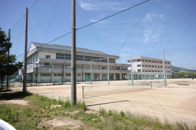 徳島市立城東中学校：1494m