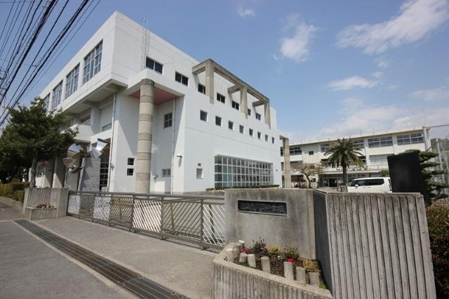 徳島市立八万中学校：1922m