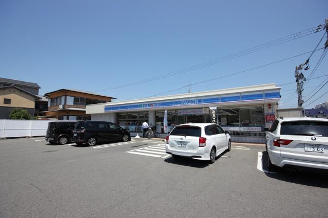 ローソン徳島中前川町店：580m