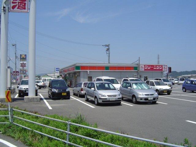 サンクス小松島バイパス店：532m