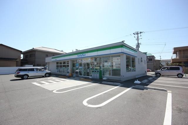 ファミリーマート徳島金沢店：423m