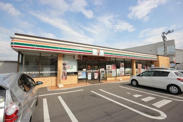 セブンイレブン徳島津田浜之町店：678m