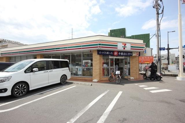 セブンイレブン徳島佐古八番町店：357m