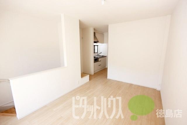 コロレ　西新町（102） バス／シャワー