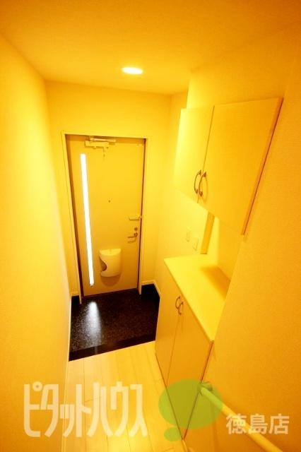 カネイコート日開野Ⅱ 玄関