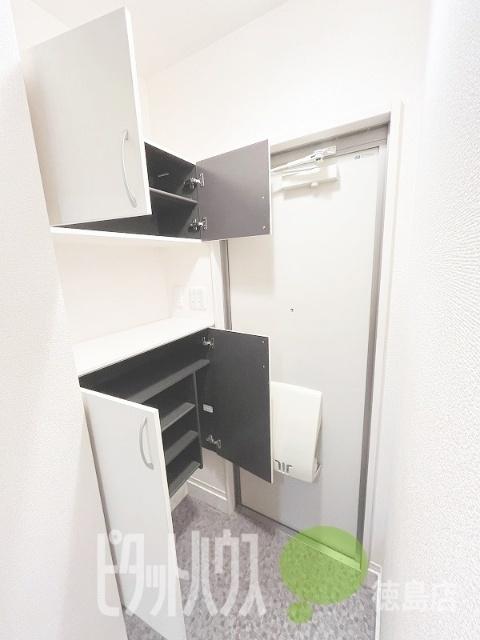 フルラージュ（101） 玄関
