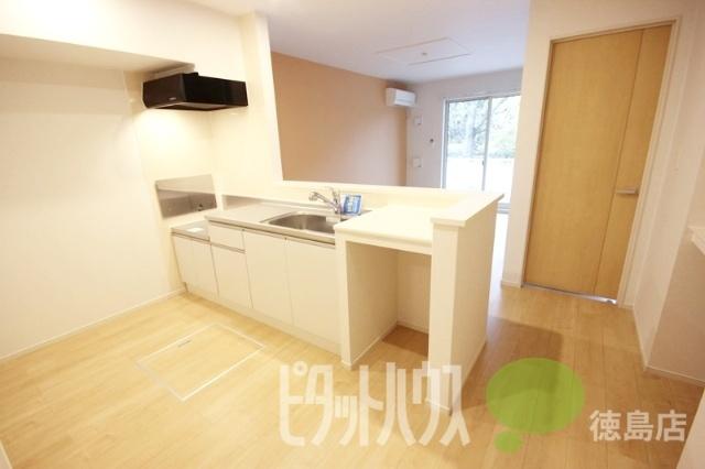 ルーベル論田Ｃ（105） キッチン