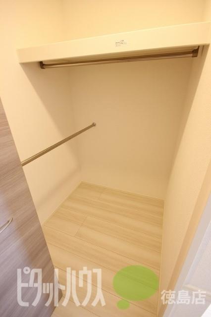 メゾン沖浜（305） 収納