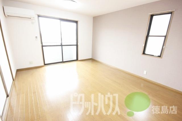ルミナス山城　A棟（A201） 部屋画像