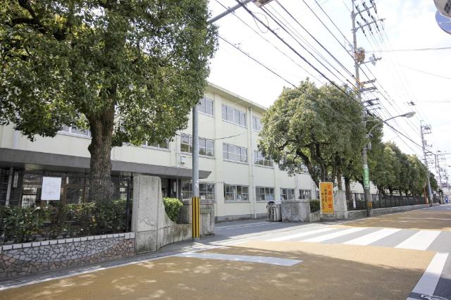 徳島市立城西中学校：2091m
