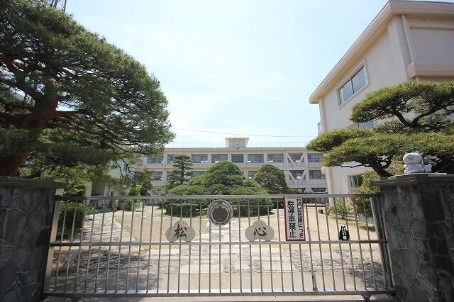 小松島市立南小松島小学校：383m