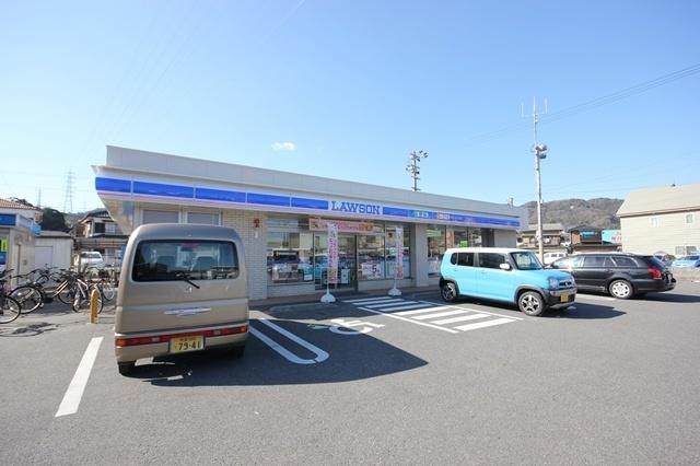 ローソン徳島八万町下福万店：369m
