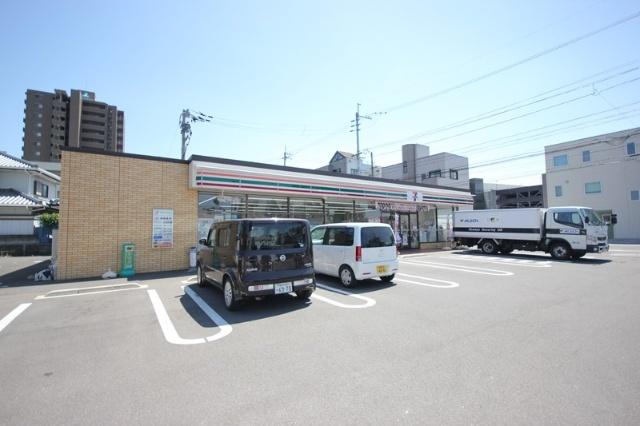 セブンイレブン徳島吉野本町6丁目店：228m