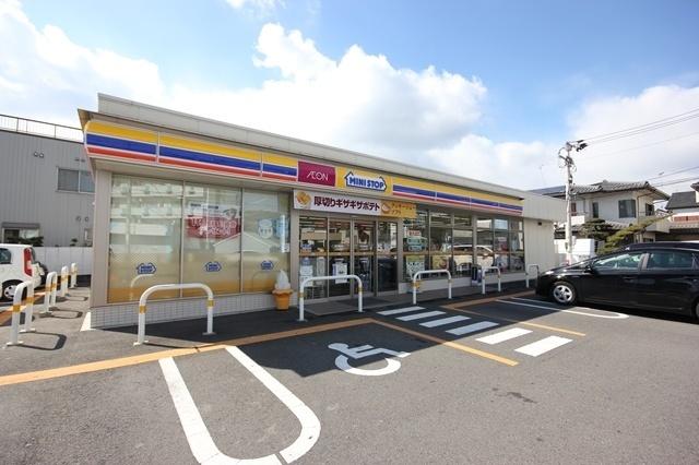 ミニストップ小松島町店：630m