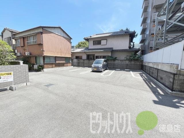 グランクリュ佐古　ＷＥＳＴ（602） 駐車場