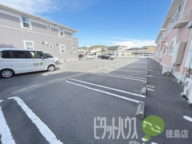 プラシード本浦　Ａ（202） 駐車場