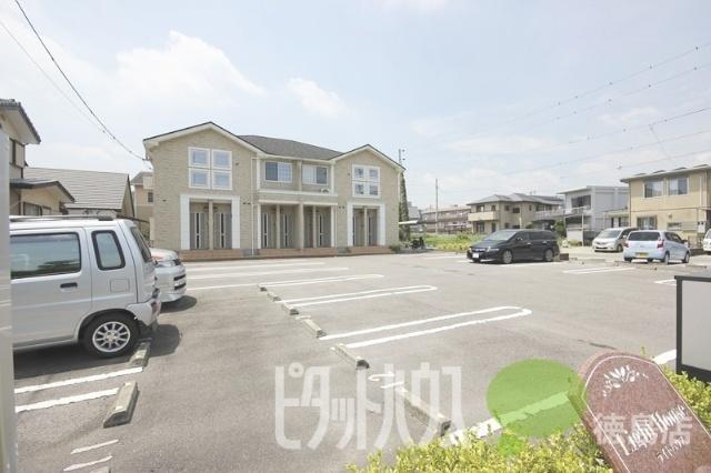 ライトハウス（105） 駐車場