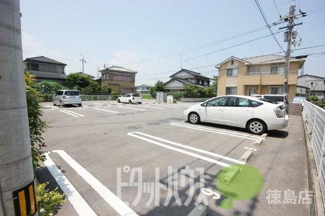 ボヌール　Ａ（101） 駐車場