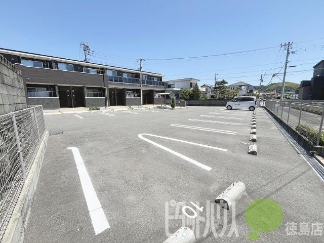中村家　ＲＯＮＤＥＮ（103） 駐車場