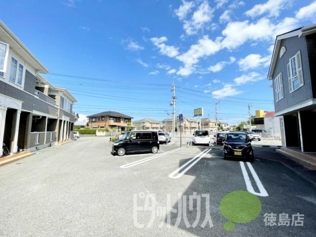 メゾン　ドゥ　ボヌ−ルＢ（202） 駐車場