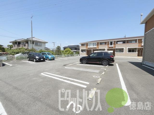 フルール　蘭Ⅱ　Ａ（202） 駐車場