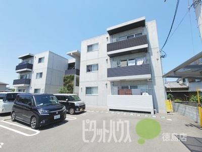 小松島市小松島町マンション エントランス