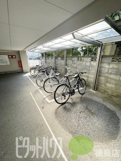 ビルドエポック 駐車場
