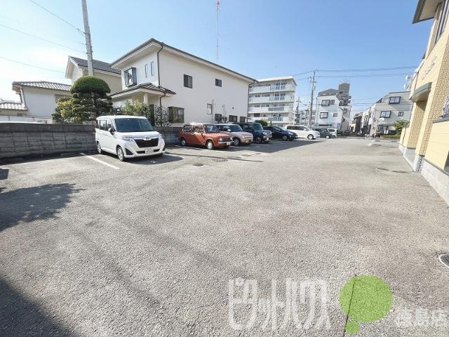 徳島市末広アパート 駐車場