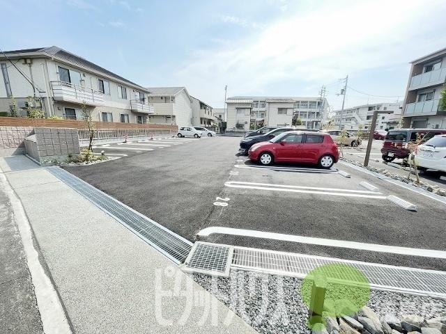 徳島市蔵本元町マンション 駐車場