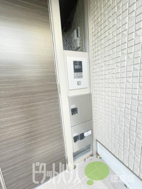 徳島市上吉野町マンション エントランス