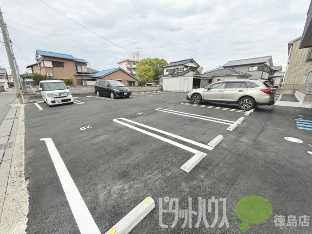 徳島市安宅マンション 駐車場