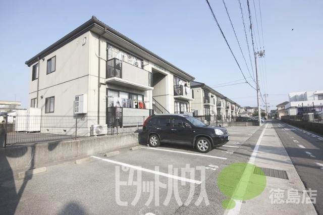 徳島市津田本町アパート 駐車場