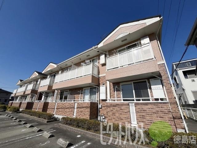 小松島市日開野町アパート エントランス