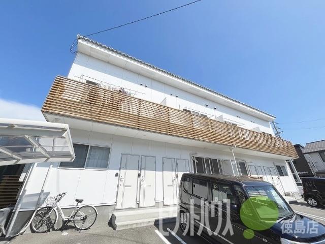 徳島市南沖洲アパート エントランス